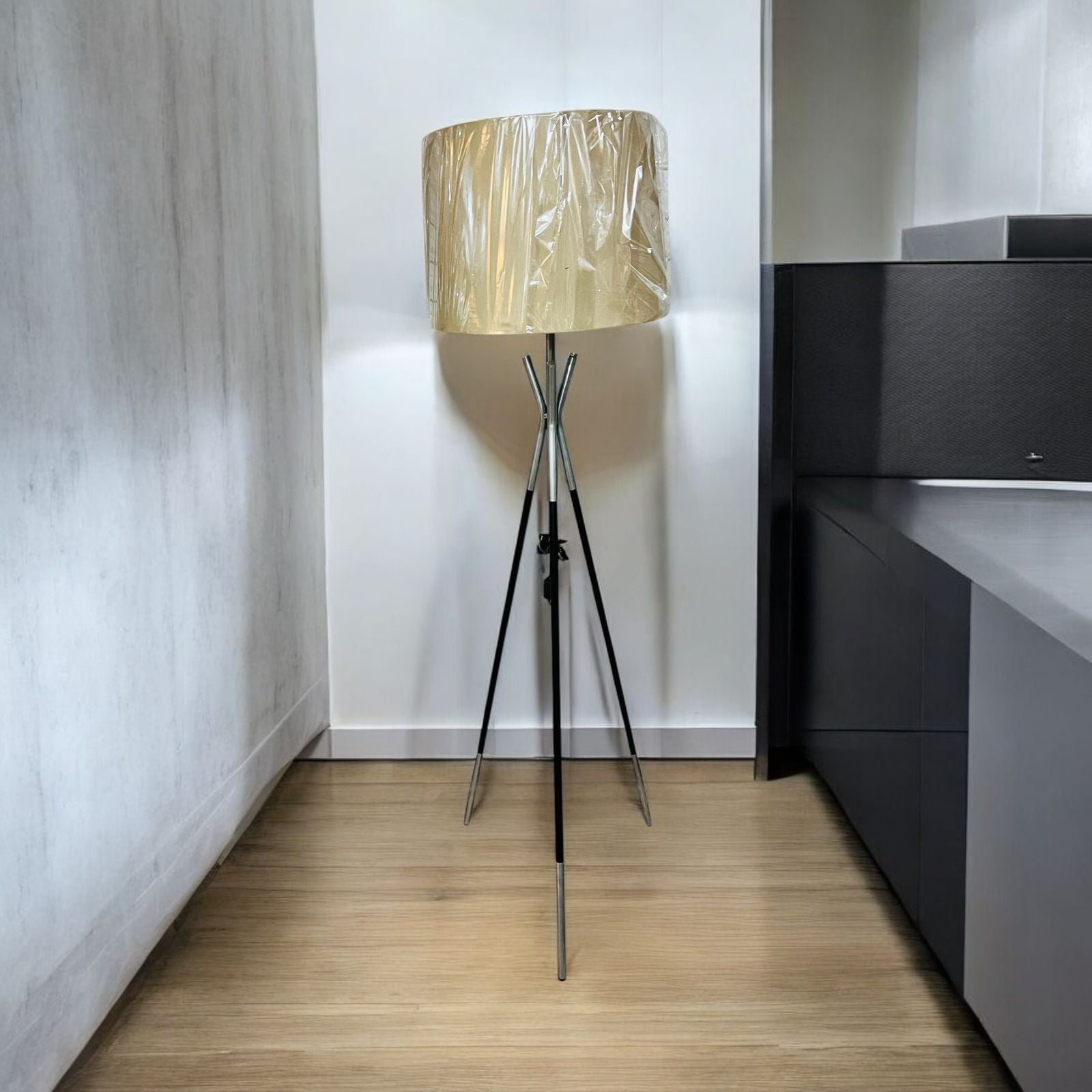 Tripod Design Led Floor Lamps for Living Room